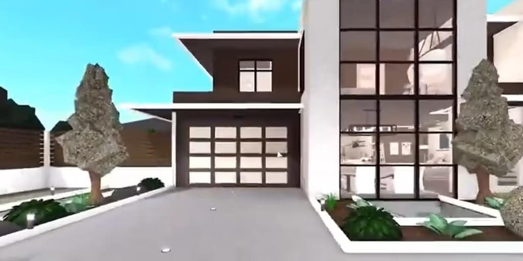 Double-Story House Ideas for Bloxburg