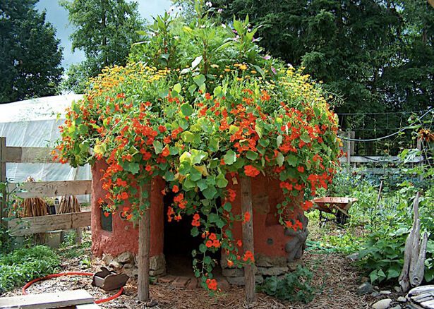 Cob Garden Room, Canada