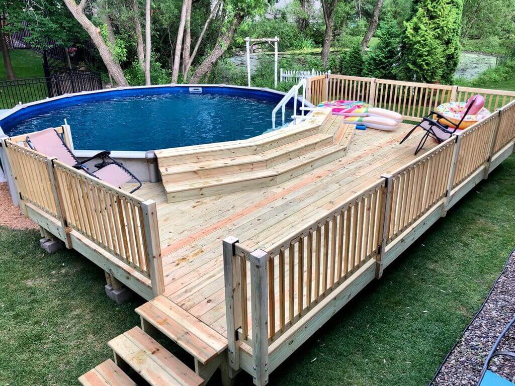 Deck-Style Pool