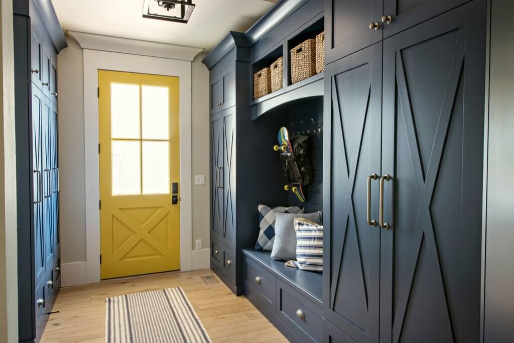Brightly Painted Woodwork in living room