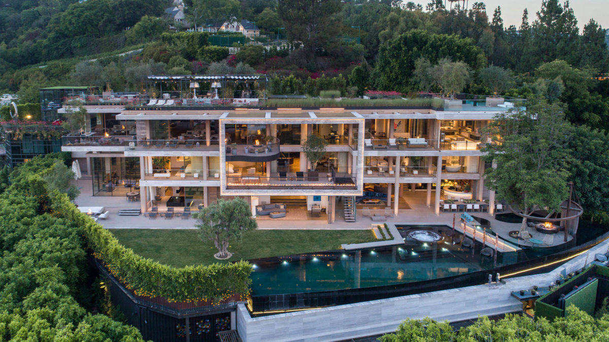 20+ Modern Mansions That Redefine Luxury Living