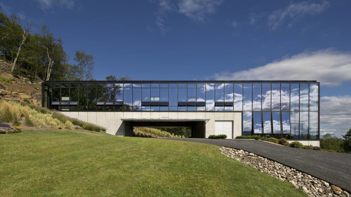 The Shokan House: Incredible Example of Modern House Designs 2023