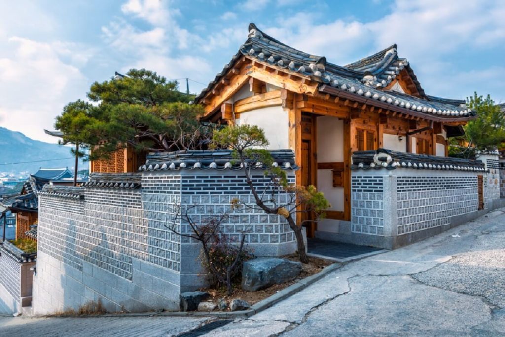 traditional korean house