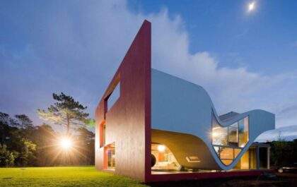 Modern Futuristic House