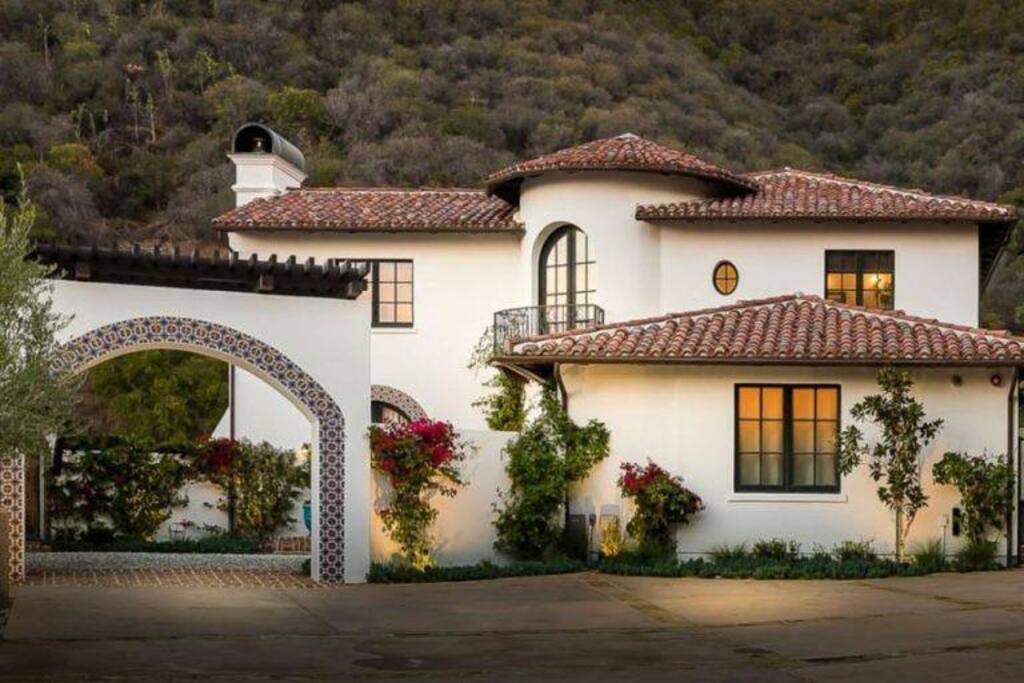 spanish style homes