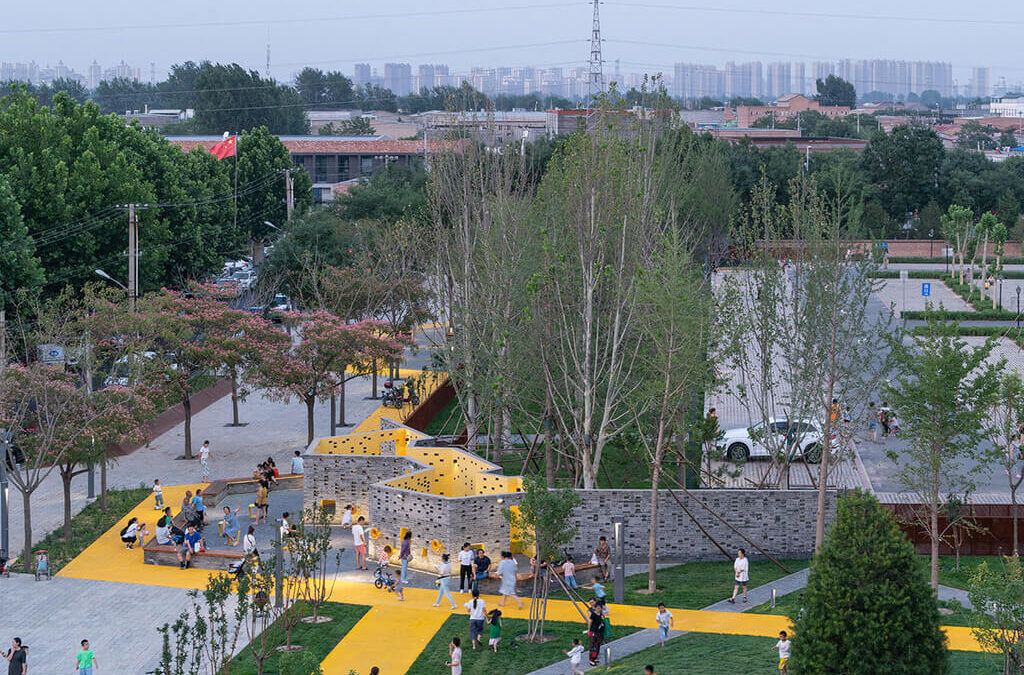 An Assemblage of “Urban Chambers”: Songzhuang Micro Community Park by Crossboundaries