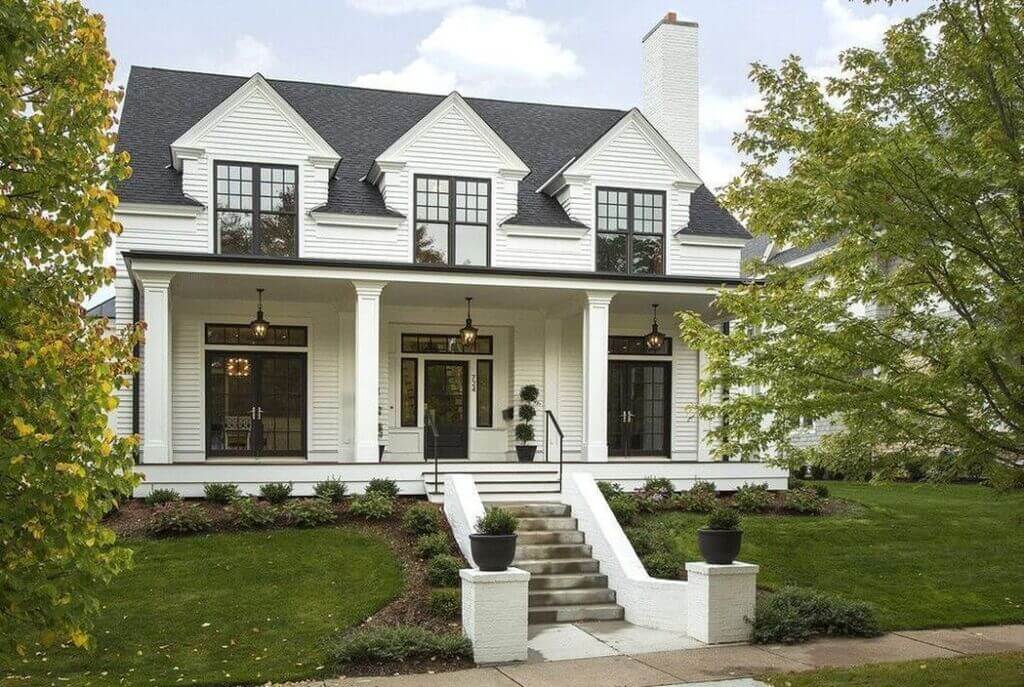 white house with black trim