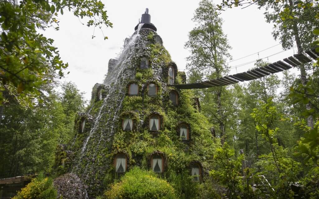 Montana Magica Lodge, Chile: Welcoming Guests into the Magic