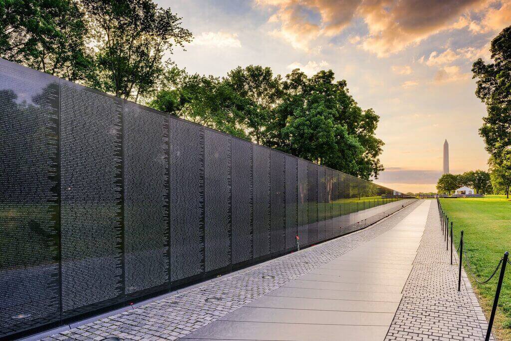 maya lin vietnam memorial