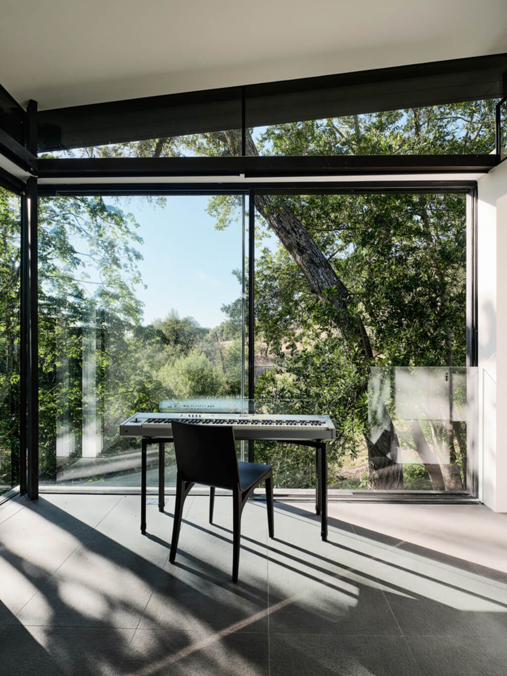 Suspension House by Fougeron Architecture