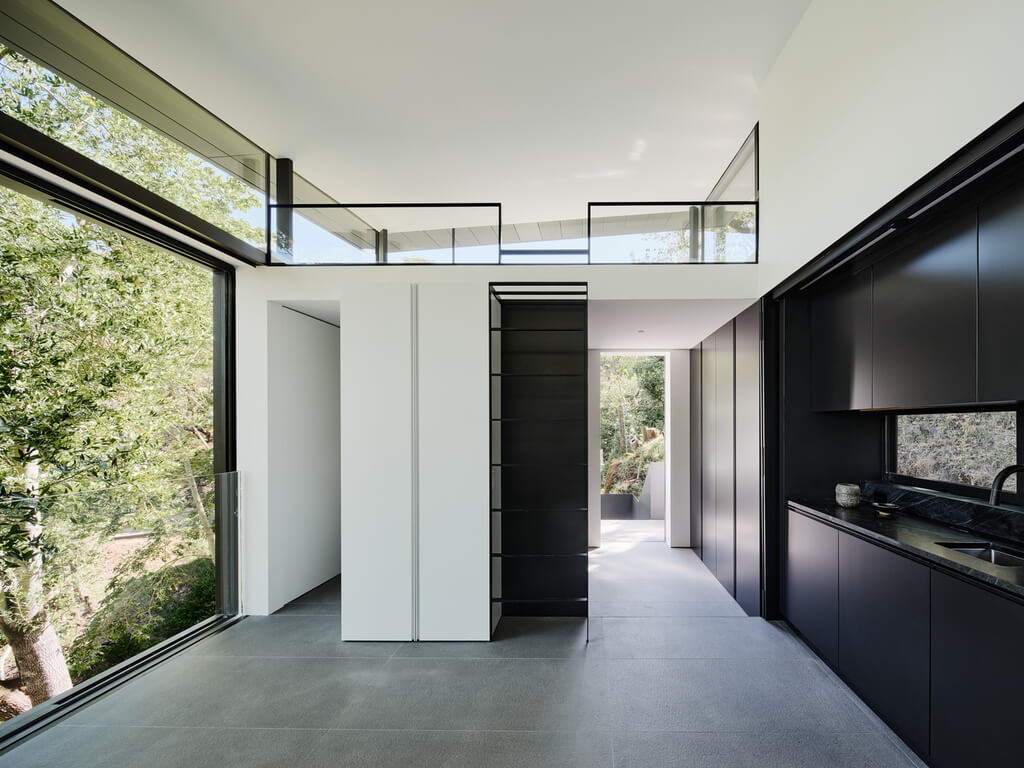 Suspension House by Fougeron Architecture