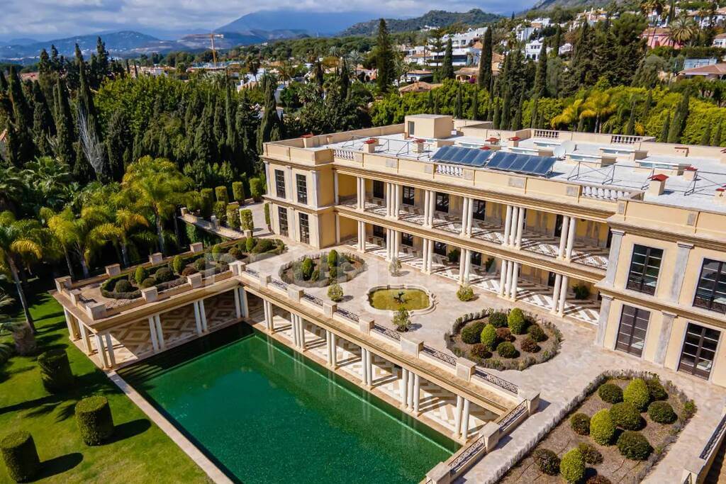 biggest mansion in the world