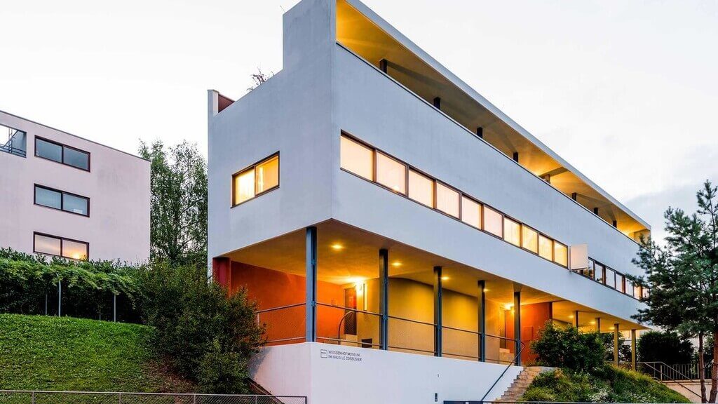 Bauhaus Architecture with a lot of windows on it 