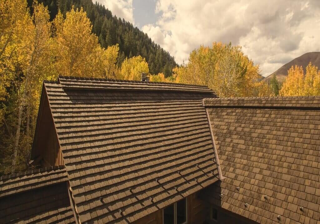 Modern Mountain Homes with Synthetic Roof
