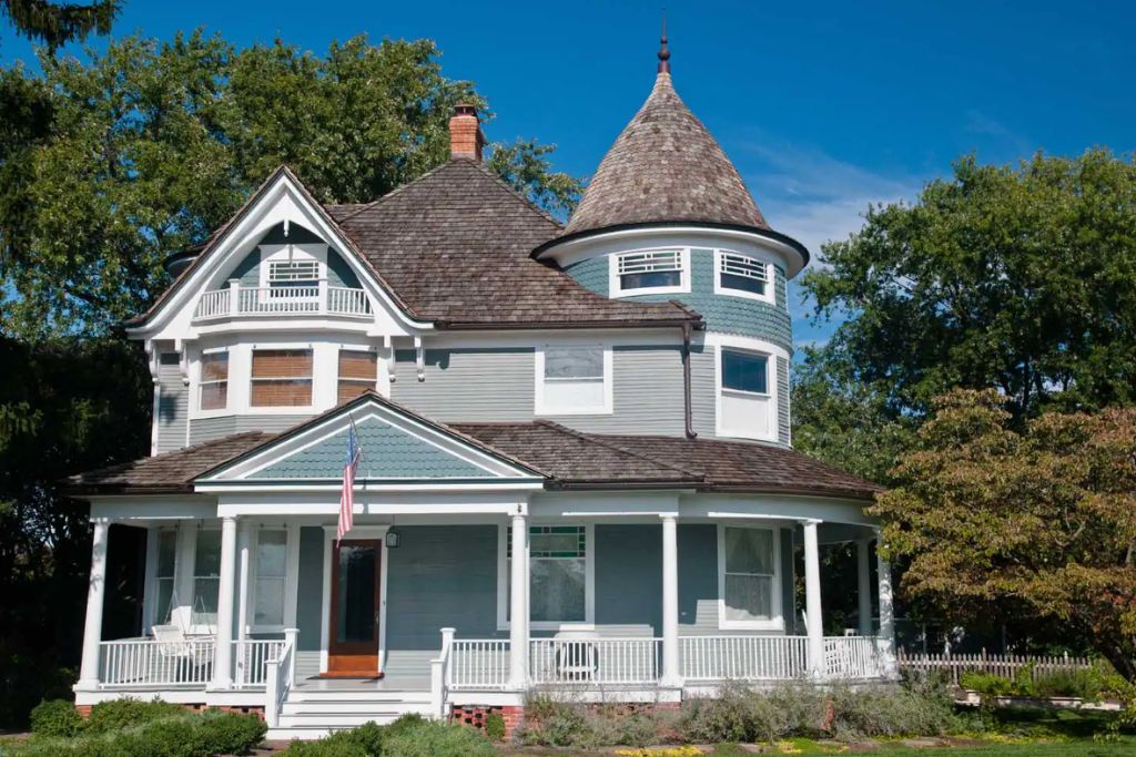 Queen Anne French Provincial House