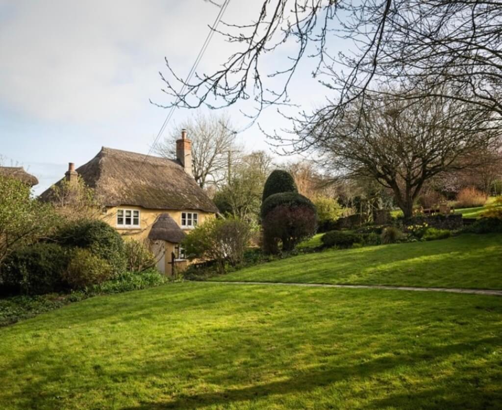 A Quintessential Classic English Style