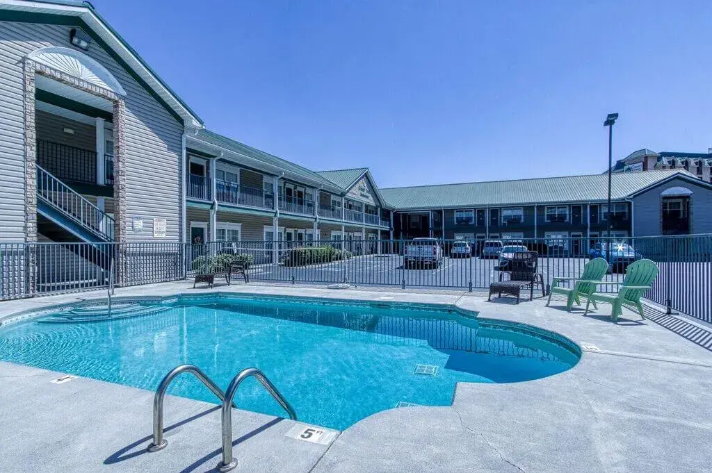 Should You Buy a Pigeon Forge Condo Instead