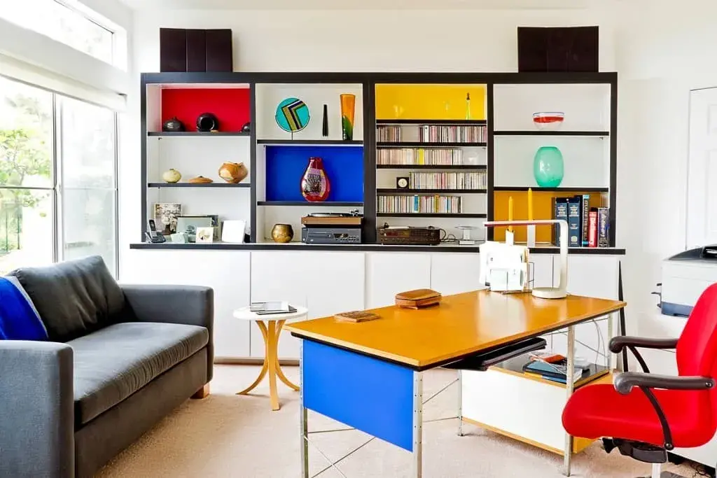 De Stijl Geometric Art to Give Your Office a Modern Look