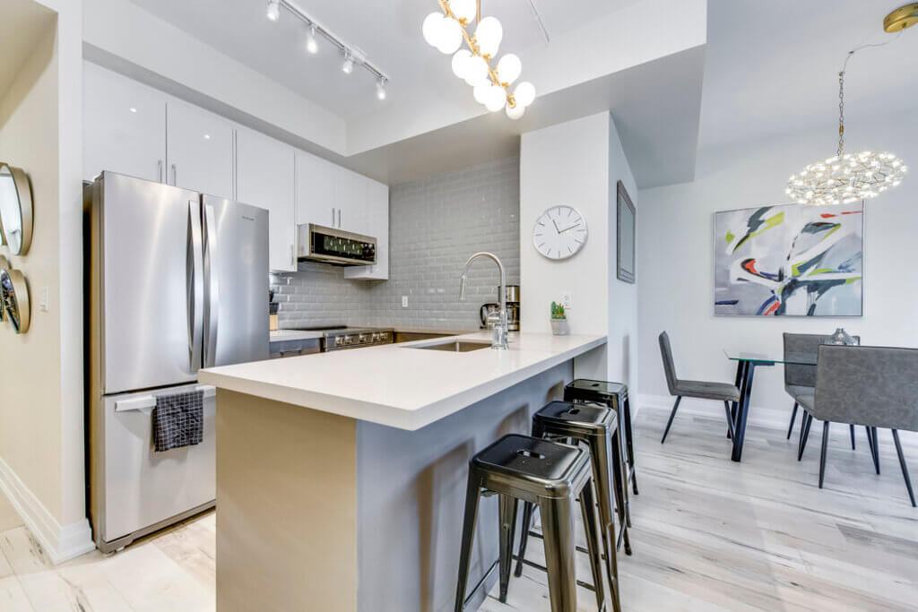 The Benefits of a Furnished Rental