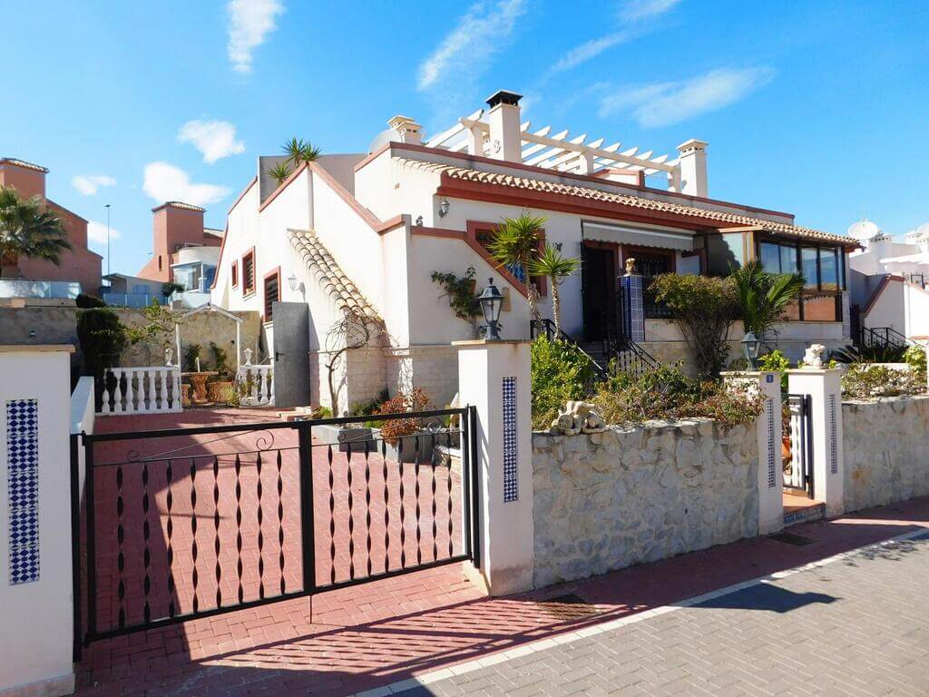 Bungalow  in Spain