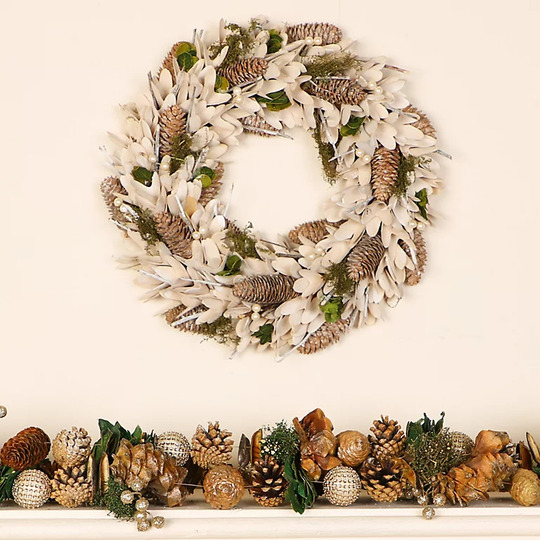 Gold Wreath and Garland