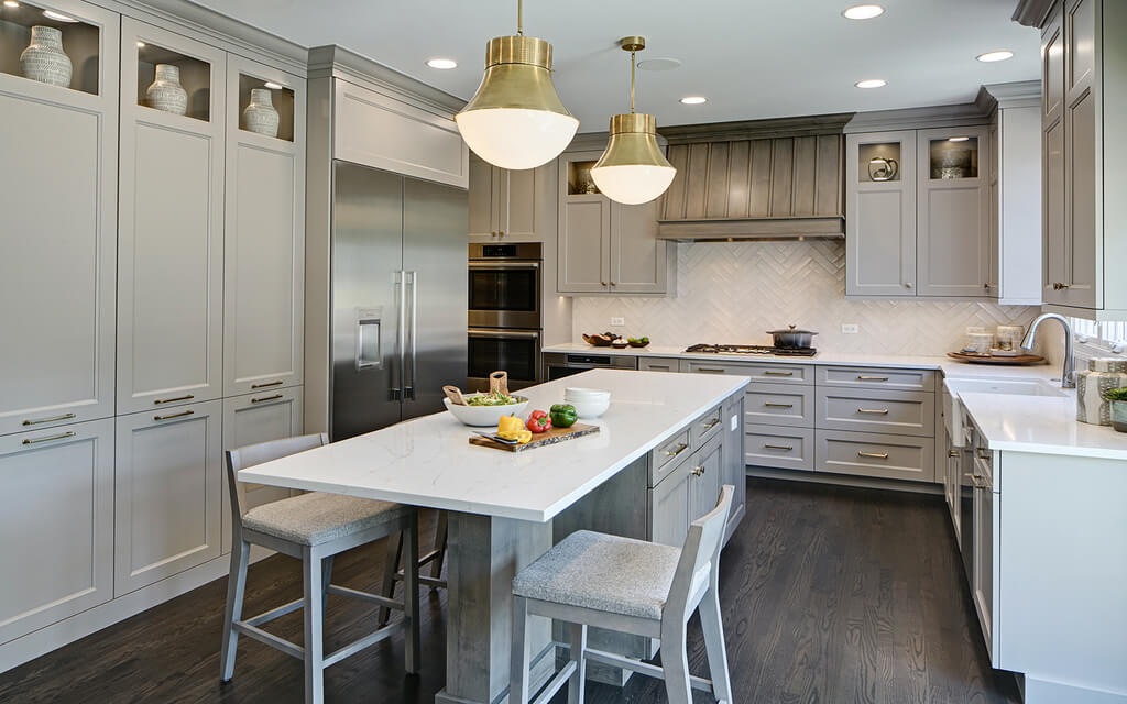 contrast of kitchen island