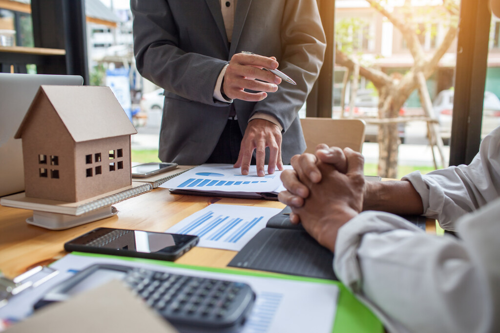 Advantages of mortgage professional