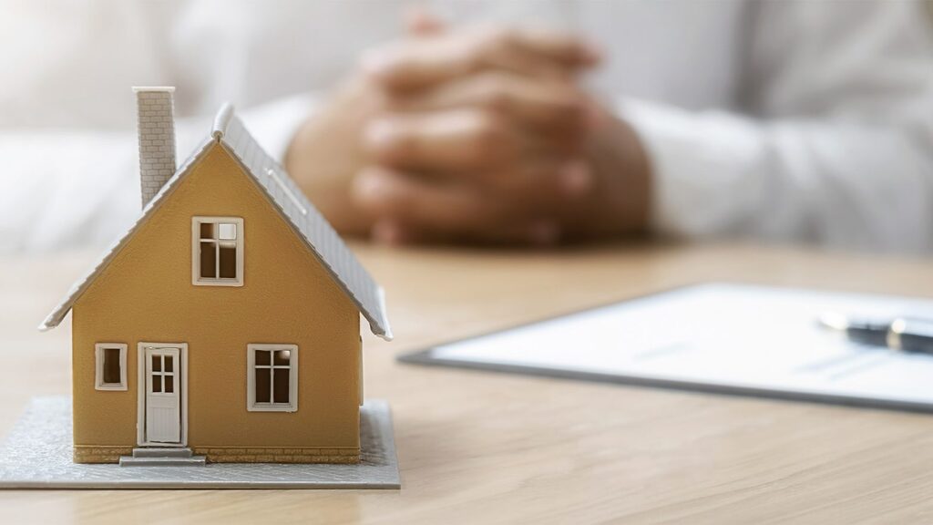 Factors to consider when buying and selling home
