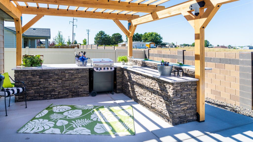 Outdoor Kitchen in backyard