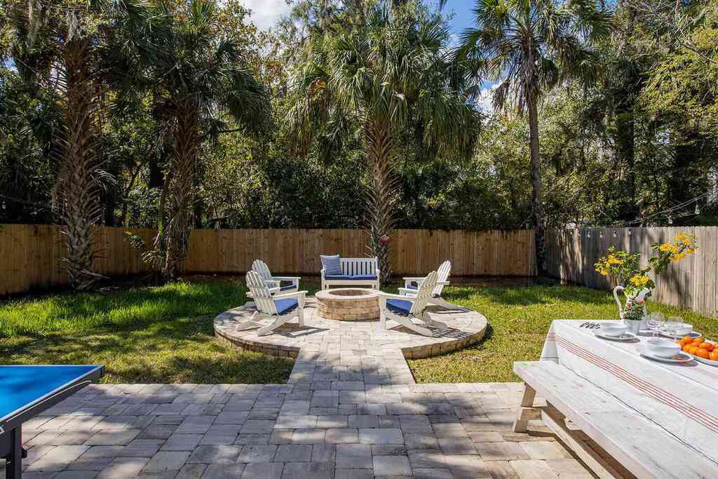 Walkway ideas in backyard