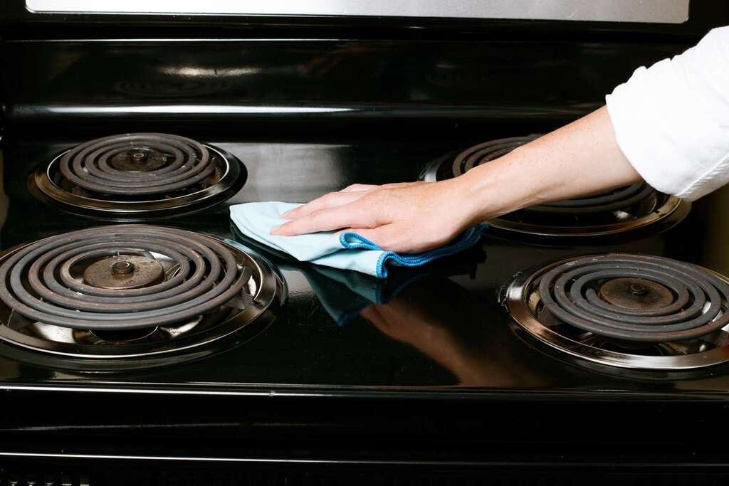 Cleaning process of Glass stove top