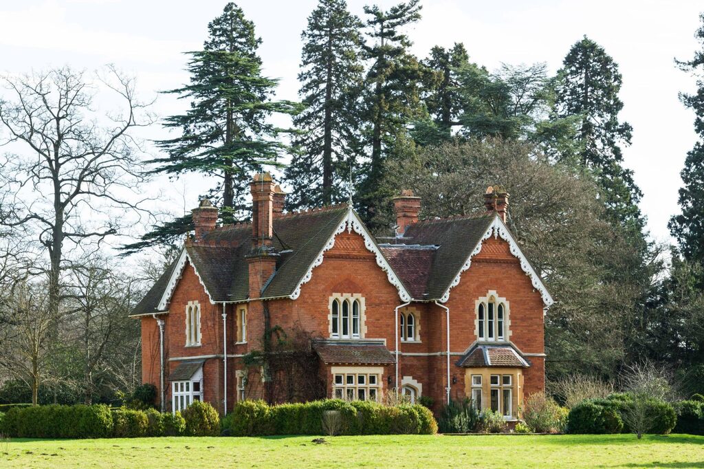 difference between victorian and edwardian homes