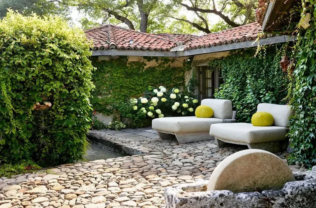 Small-Lot Backyard Makeovers That Feel Bigger